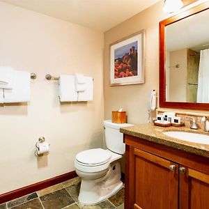 Deluxe King Room Forest View